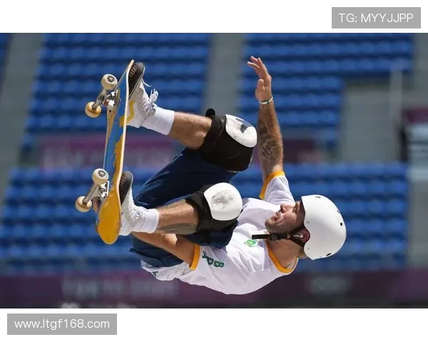 重庆滑板队与成都滑板队赛后复盘探讨团队协作的关键因素与表现分析